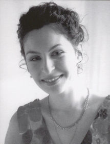 Olga Neslund headshot