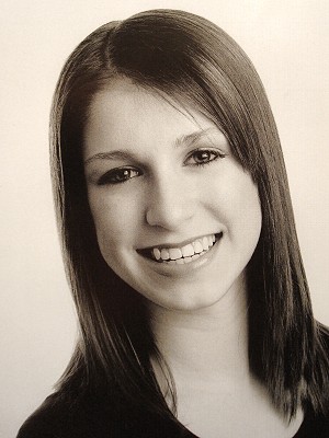 Gabrielle Kirchner headshot