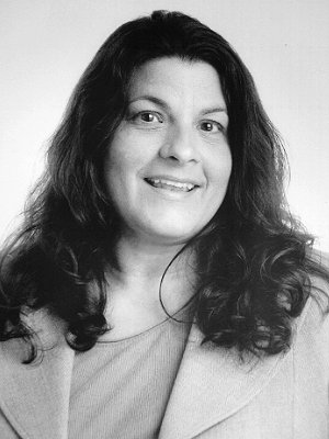 Joann Root headshot