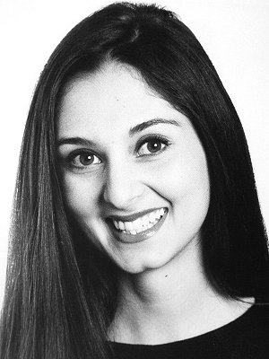 Jayron Ganji headshot