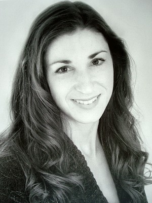Stephanie Jones headshot